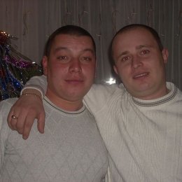 Парень, ищу девушку, обожаю куни, люблю ласкать Парень, ищу девушку, обожаю куни, люблю ласкать